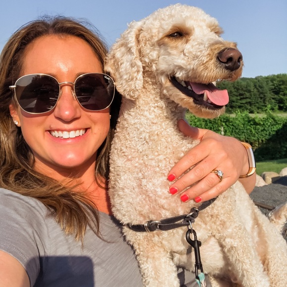 Meet your Posher, Amanda - Picture 3 of 15